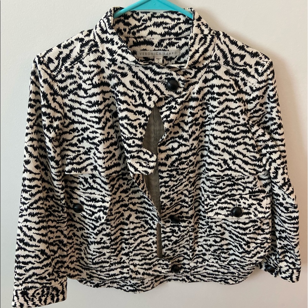 Veronica beard jacket fits like size 4-6
